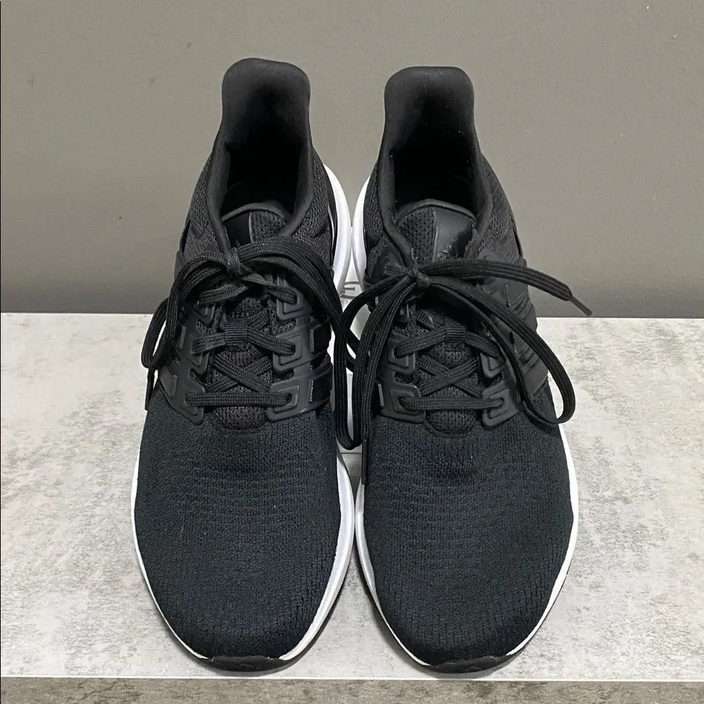 Adidas Bounce Black and White Athletic Shoes Mens 7.5 Women’s 9